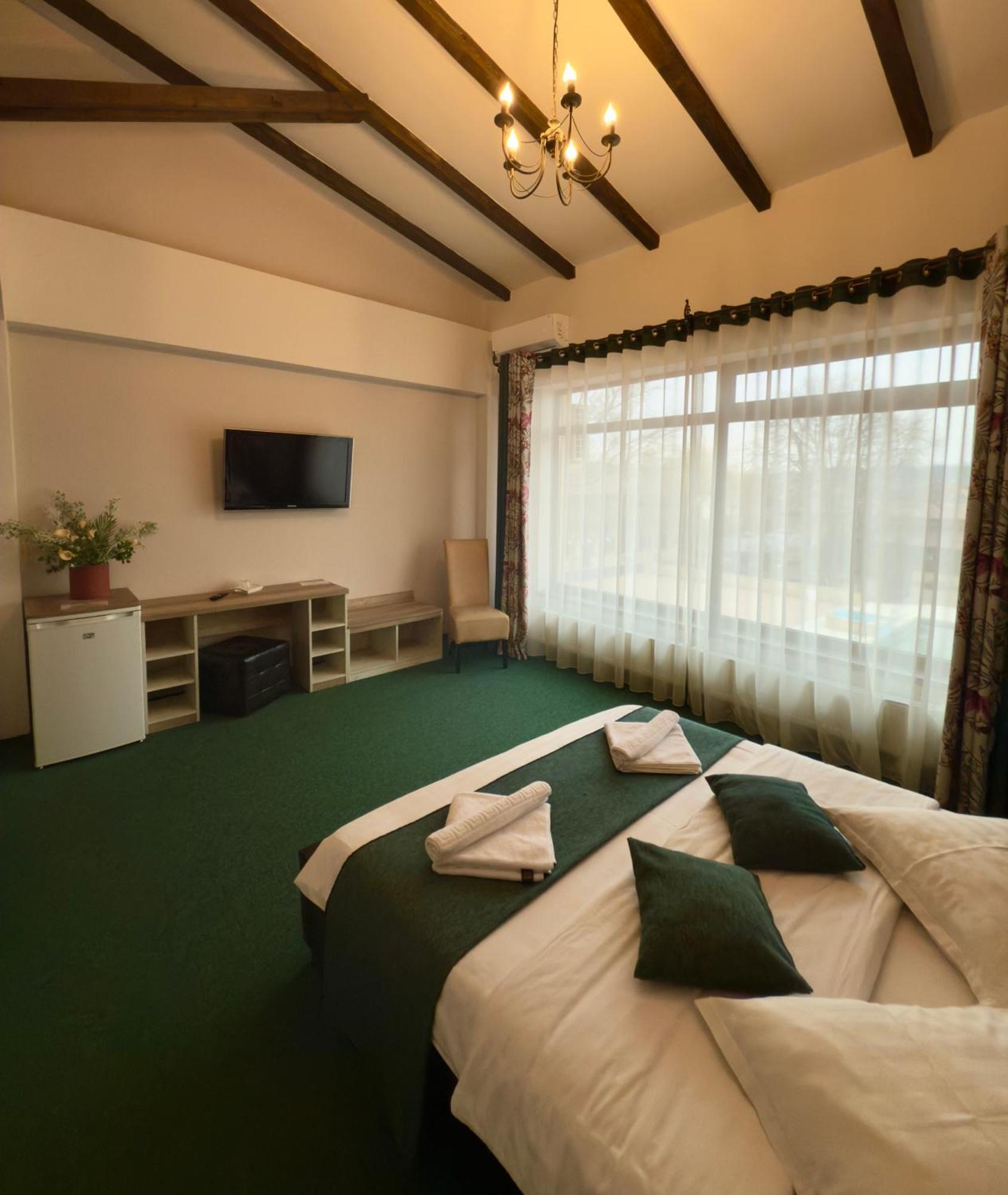 Green Garden Resort Odobesti Esterno foto